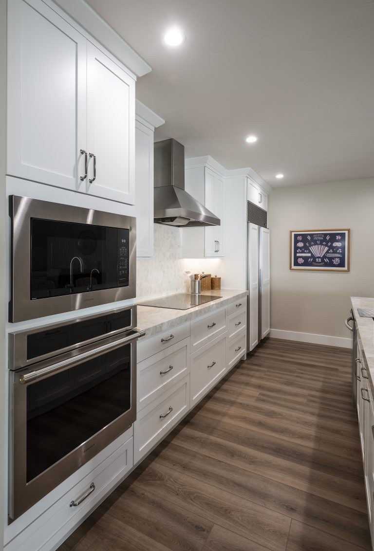 Modern kitchen and bar design from custom remodels project