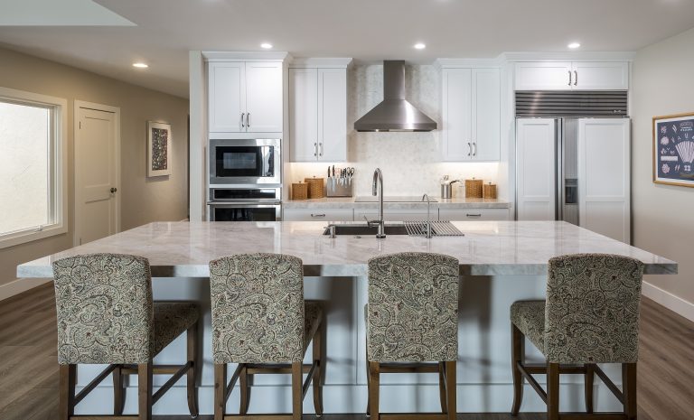 Modern kitchen and bar design from custom remodels project