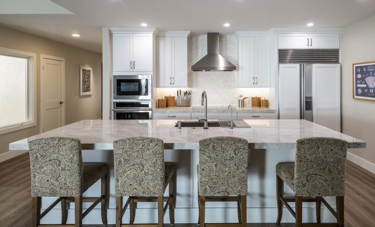Modern kitchen and bar design from custom remodels project