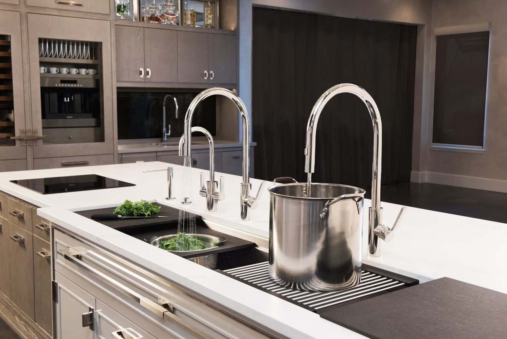 The Galley vs a Traditional Kitchen Sink: What’s the Difference?